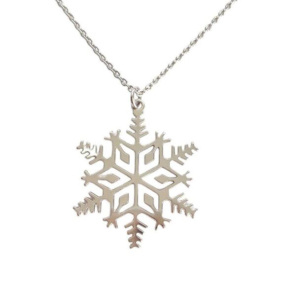 Vintage Snowflake Necklace Winter Silver Tone Chain Dainty Delicate Avon - Picture 1 of 5